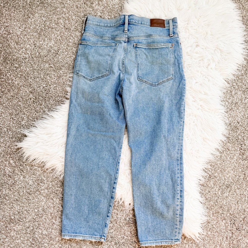 Madewell Petite Mom Jeans High Rise Light Wash - Picture 12 of 15